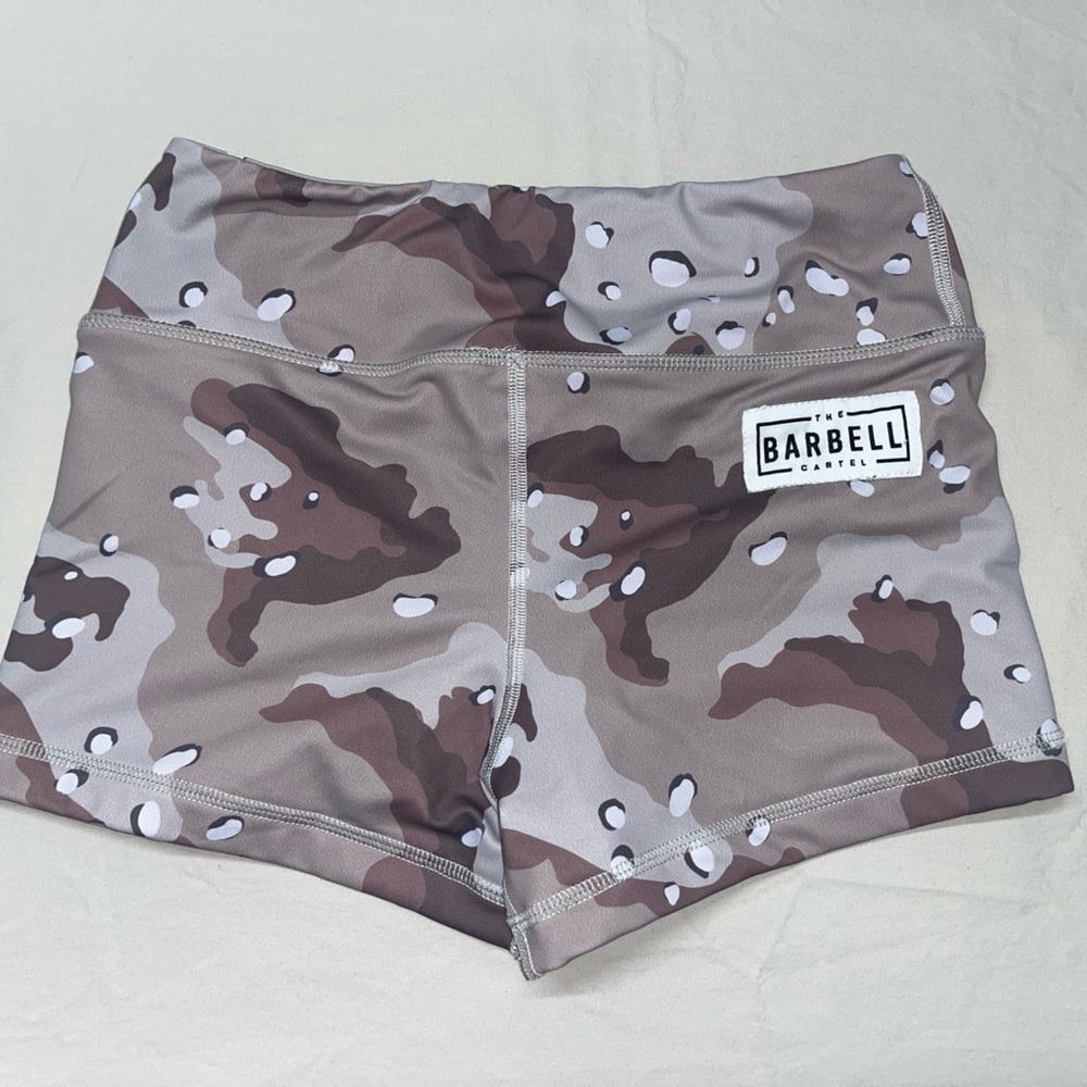 The barbell cartel comp short 2.5 “ camo choco chip